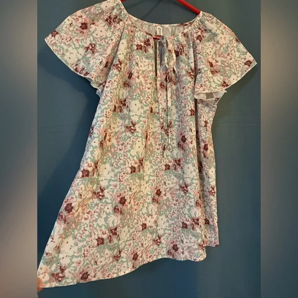 Floral V-Neck Top with Tie | Size M - Picture 3 of 4